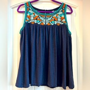 CROWN & IVY ~ Women’s Sleeveless Top